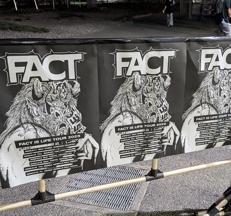 『FACT IS LIFE TOUR』ポスターの画像